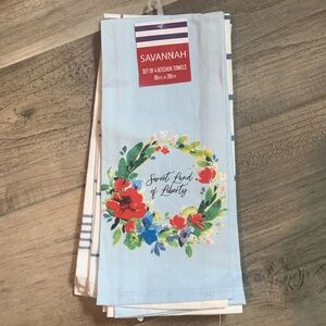 Savannah Set of 4 Kitchen Towels. ( 18in X28 in)